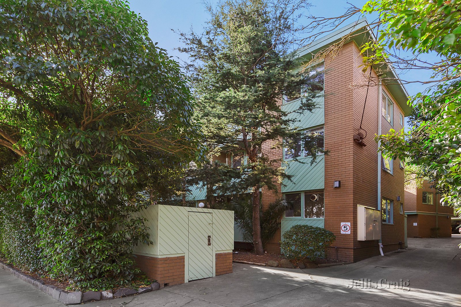 16/799 Burwood Road, Hawthorn East image 6