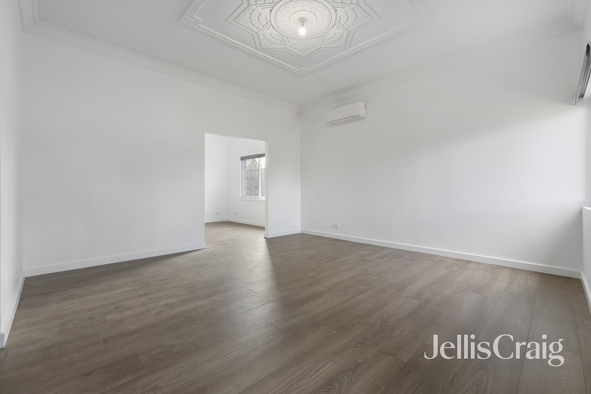 1/68 Balcombe Road, Mentone image 3