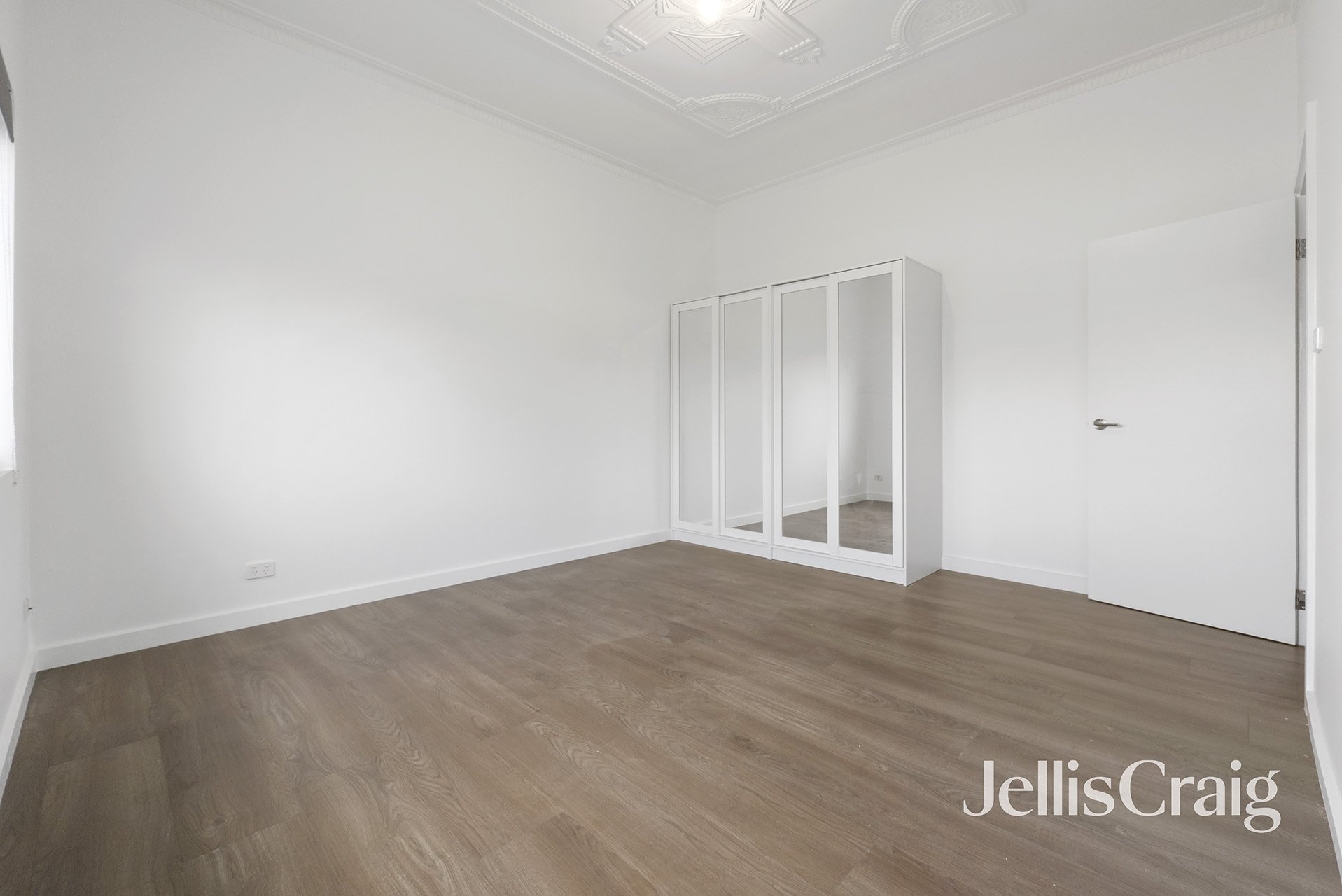 1/68 Balcombe Road, Mentone image 4