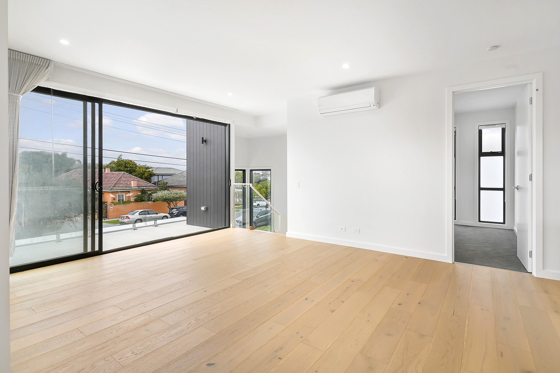 1/68 Barkly Street, Mordialloc image 3