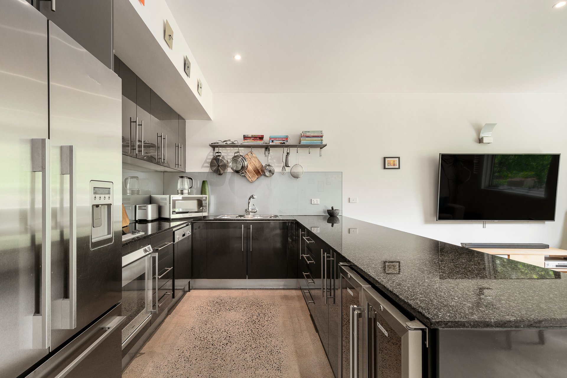 1/68 Eastern Road, South Melbourne image 4