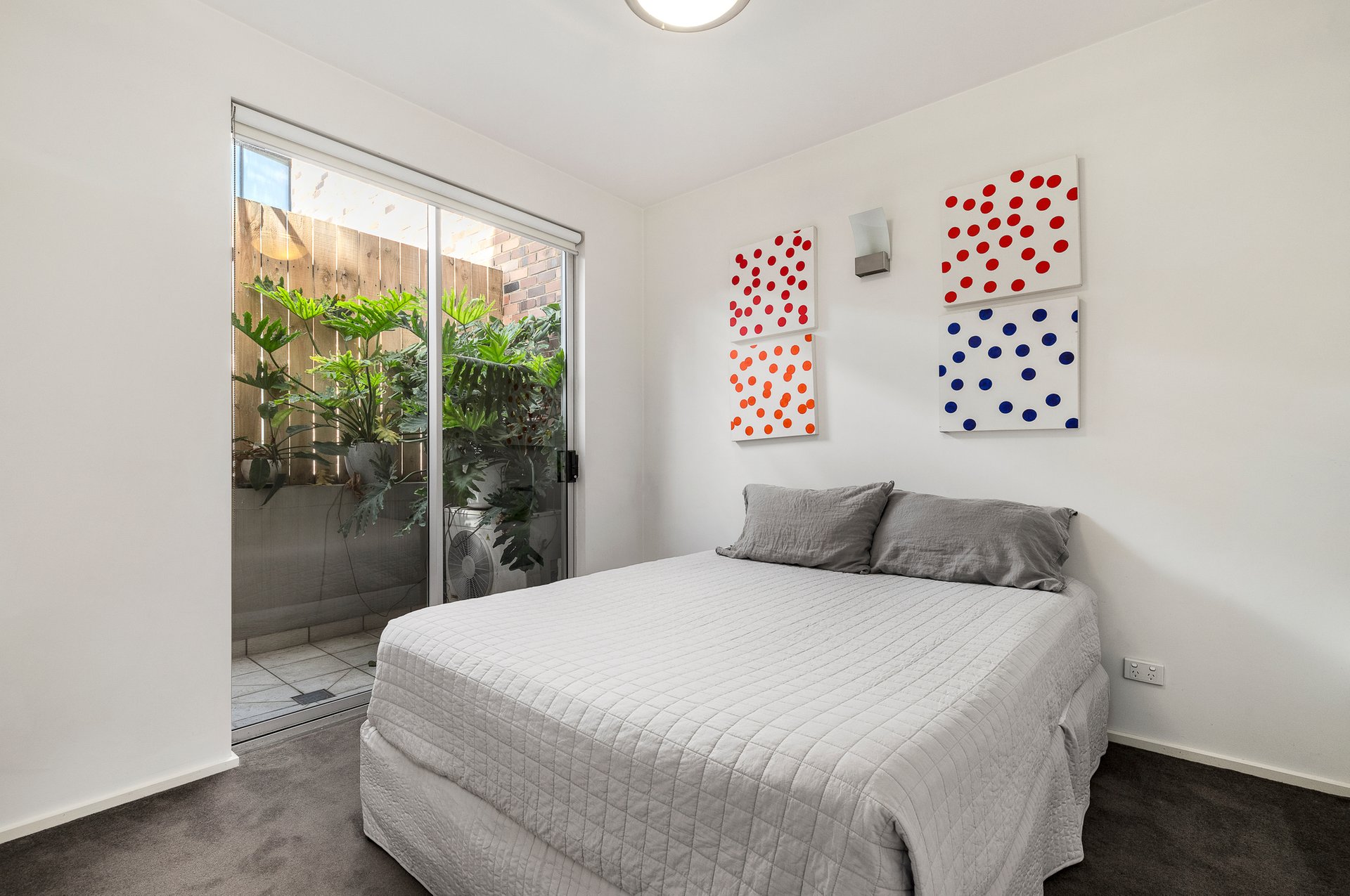 1/68 Eastern Road, South Melbourne image 5