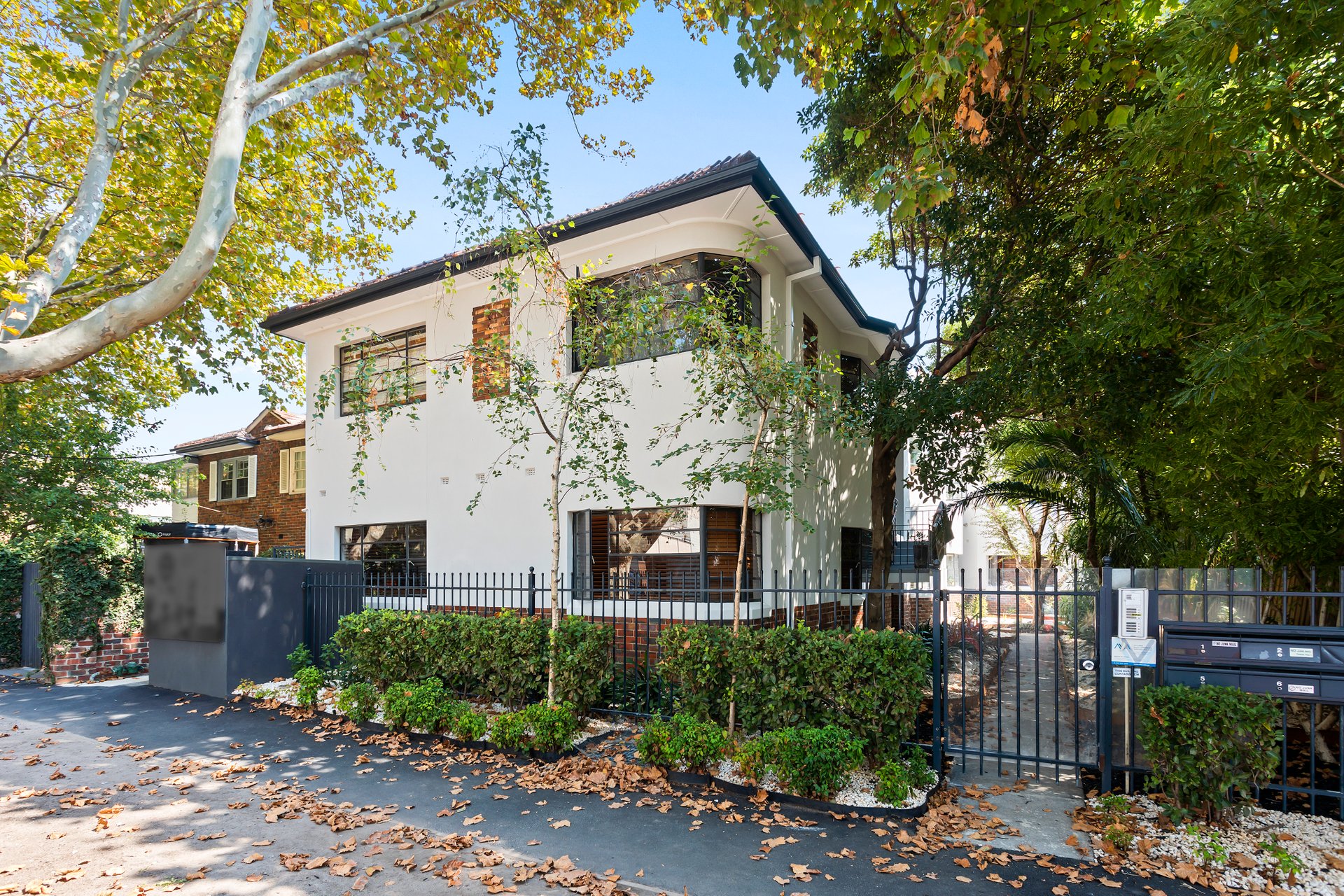 Property Gallery Thumbnail 6