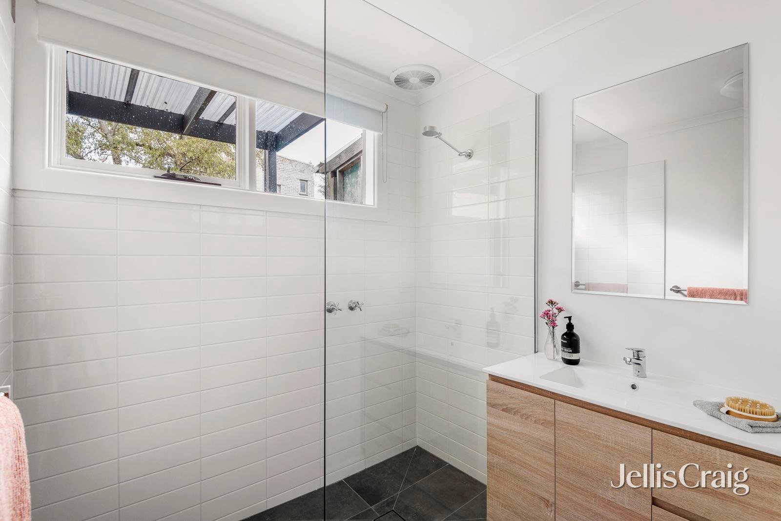 168 Keele Street, Collingwood image 8