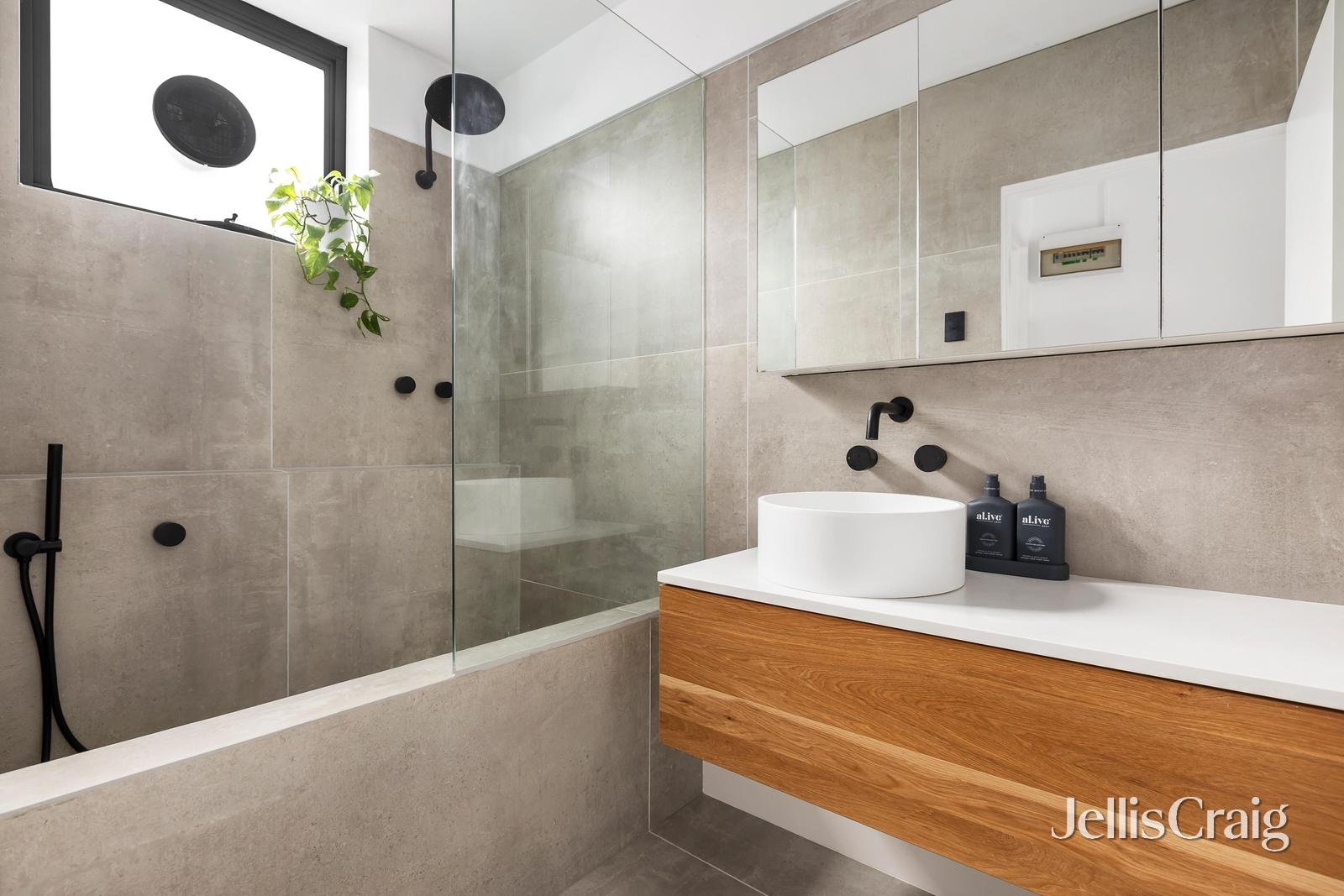 1/68 Kororoit Creek Road, Williamstown North image 5