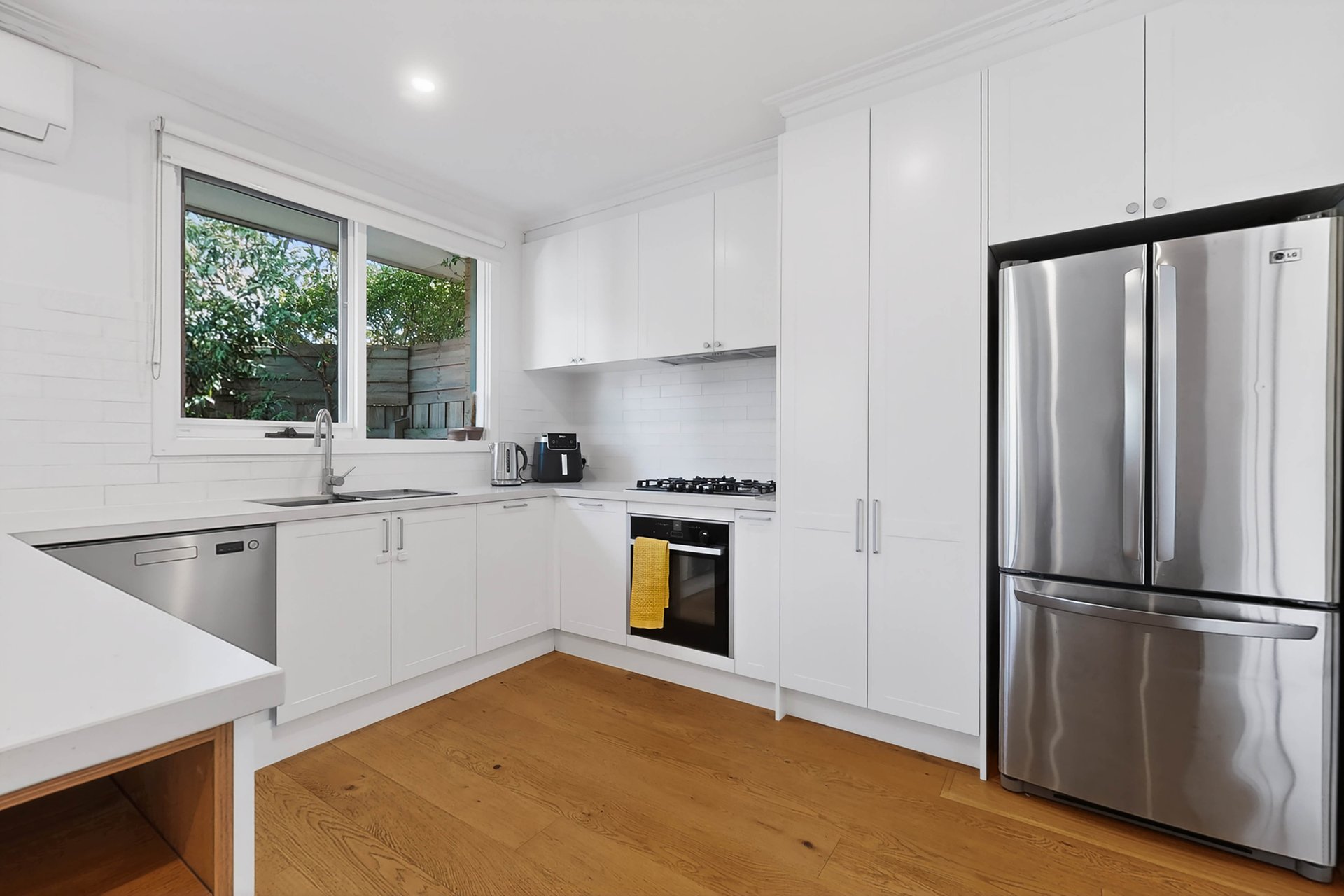 1/68 Oakleigh Road, Carnegie image 5