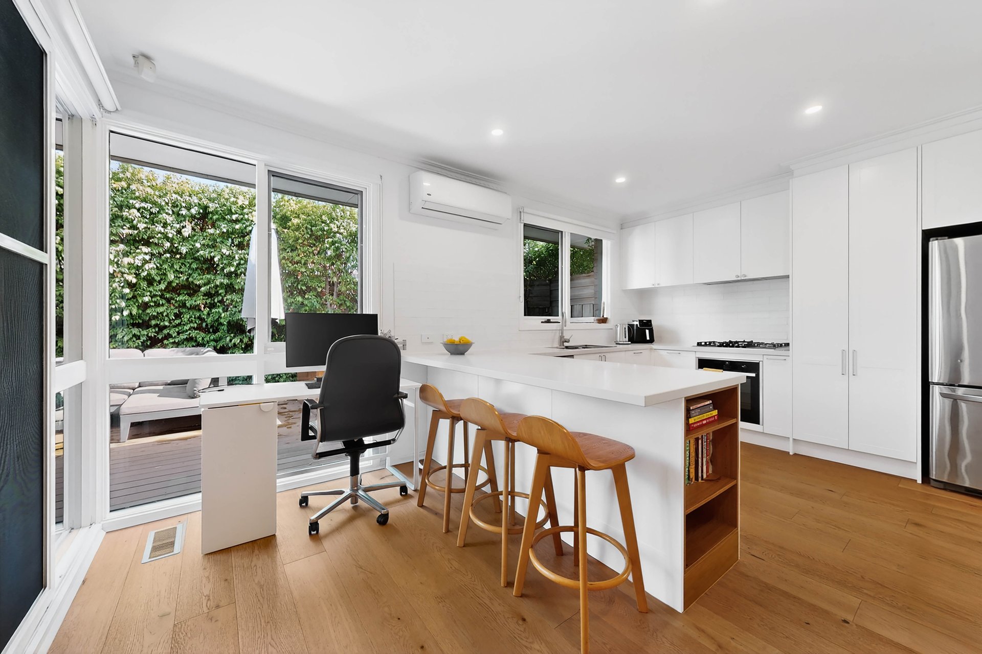 1/68 Oakleigh Road, Carnegie image 4