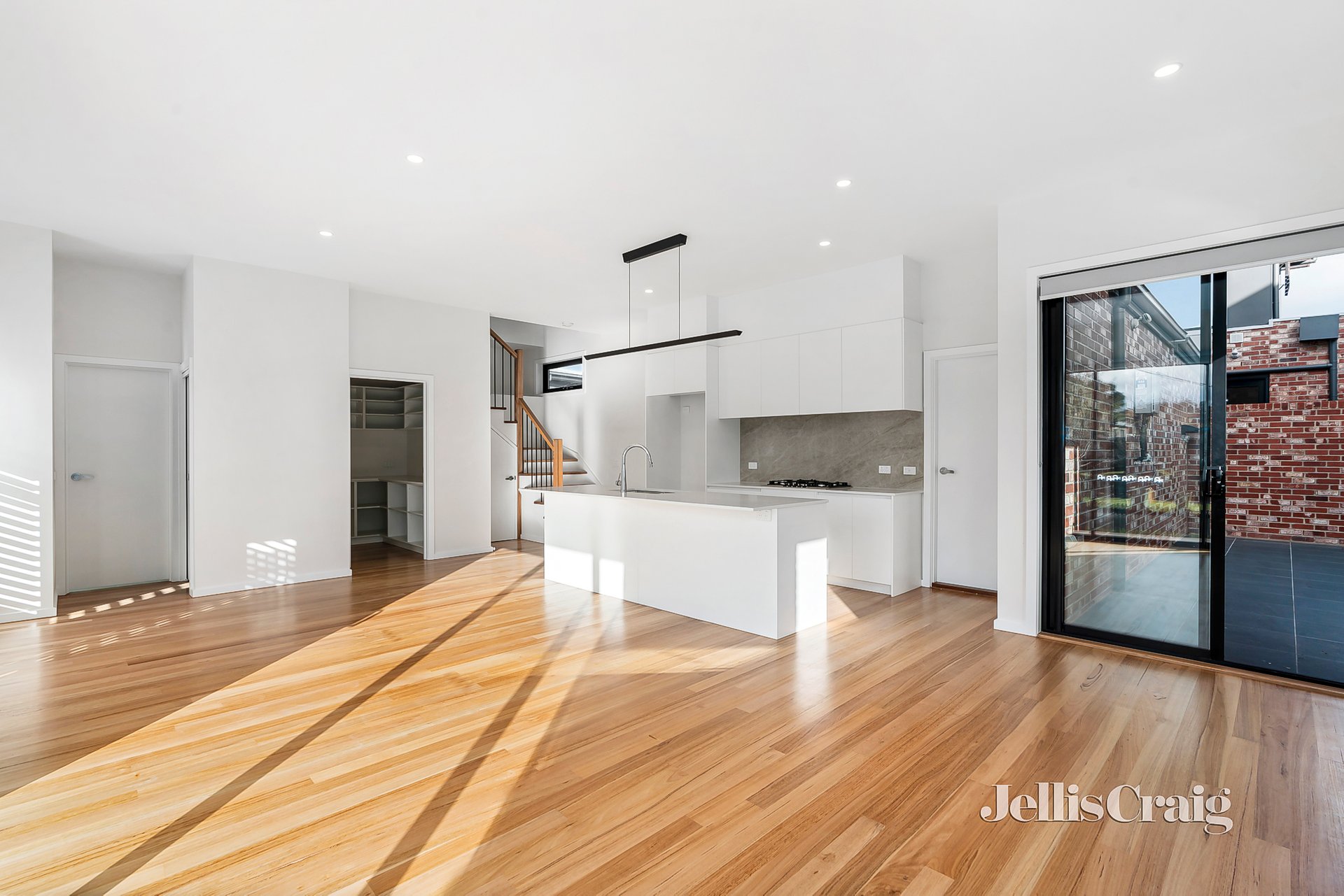 1/68 St James Road, Heidelberg image 5