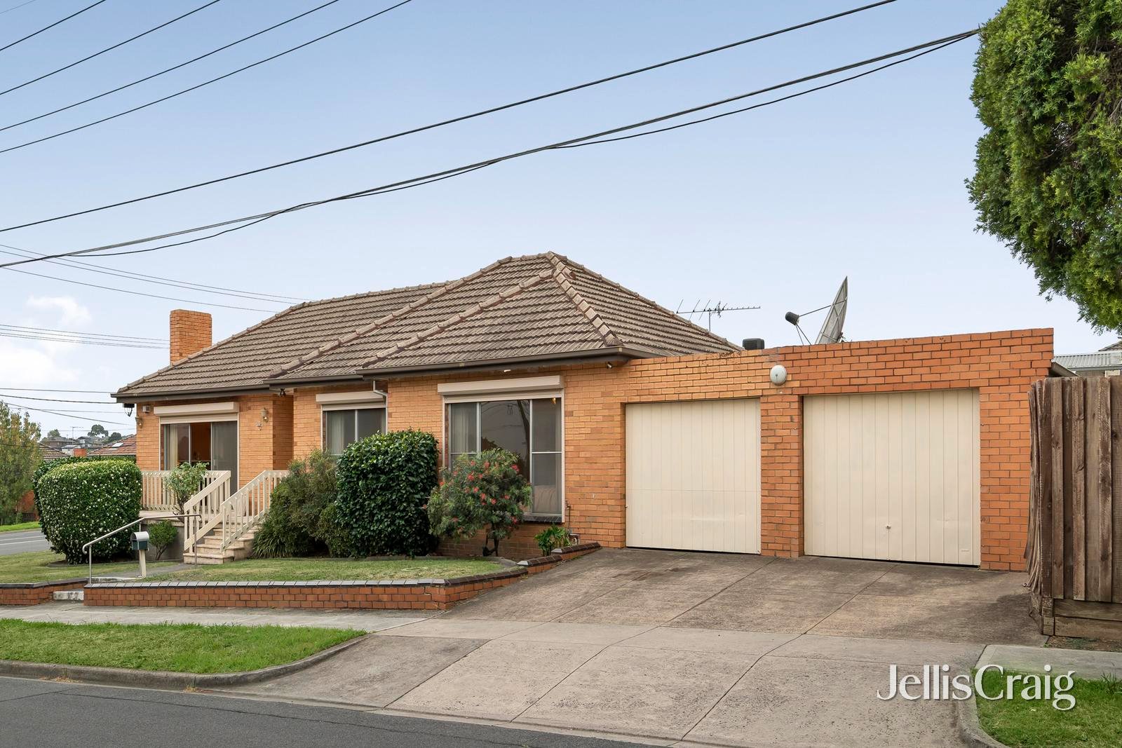 168 Thompsons Road, Bulleen image 2