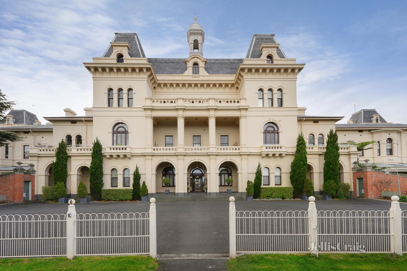 168 Wiltshire Drive, Kew image 7