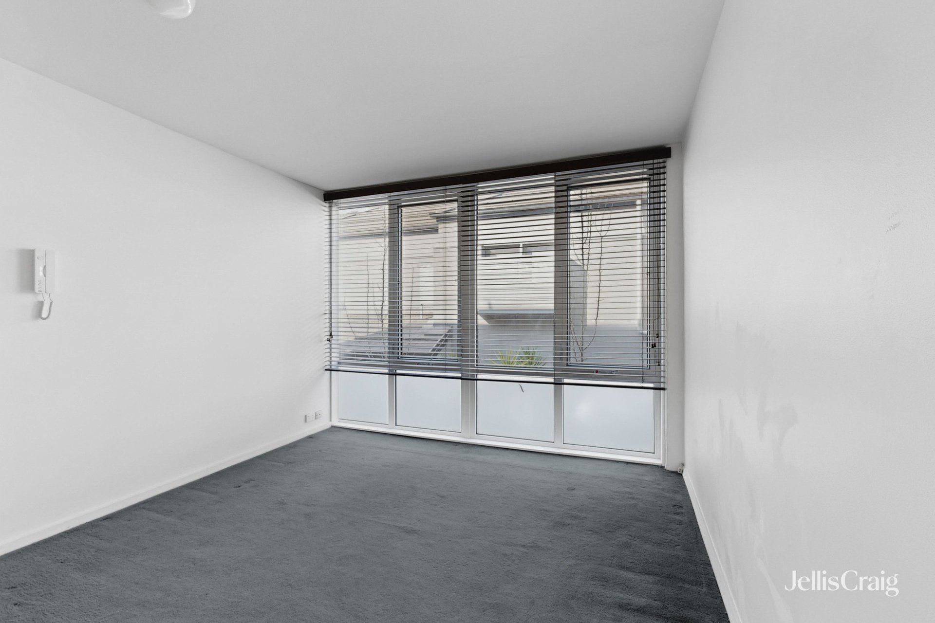 16/89 Denham Street, Hawthorn image 2