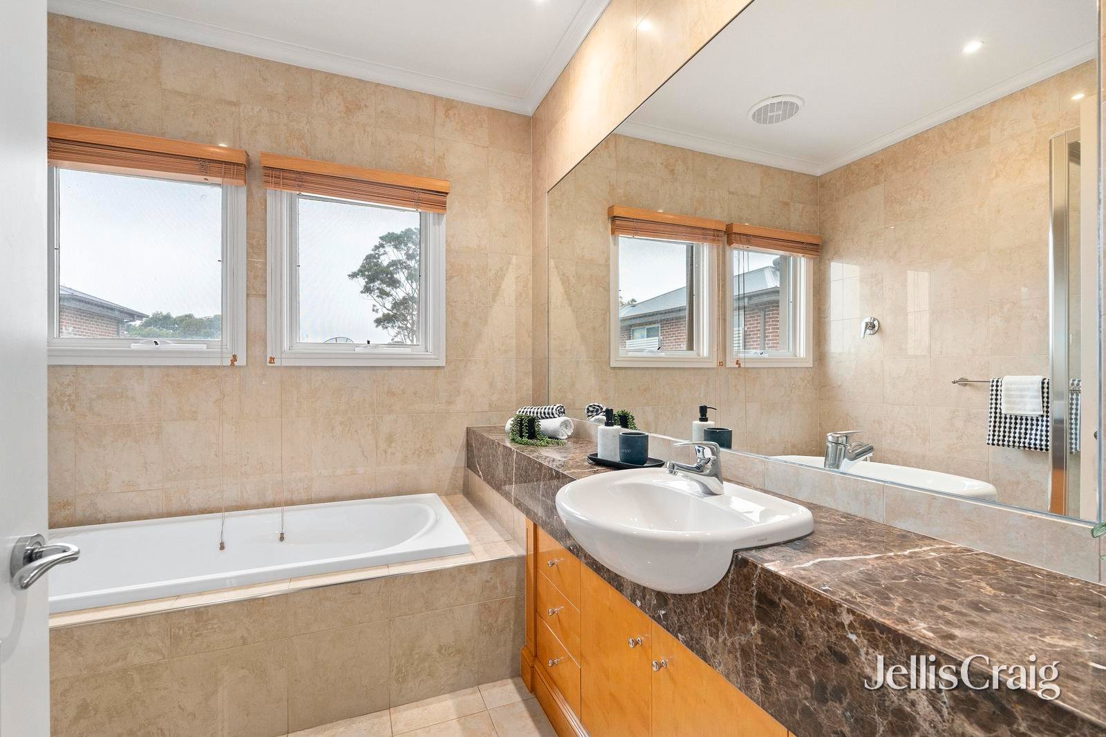 168A High Street, Doncaster image 9