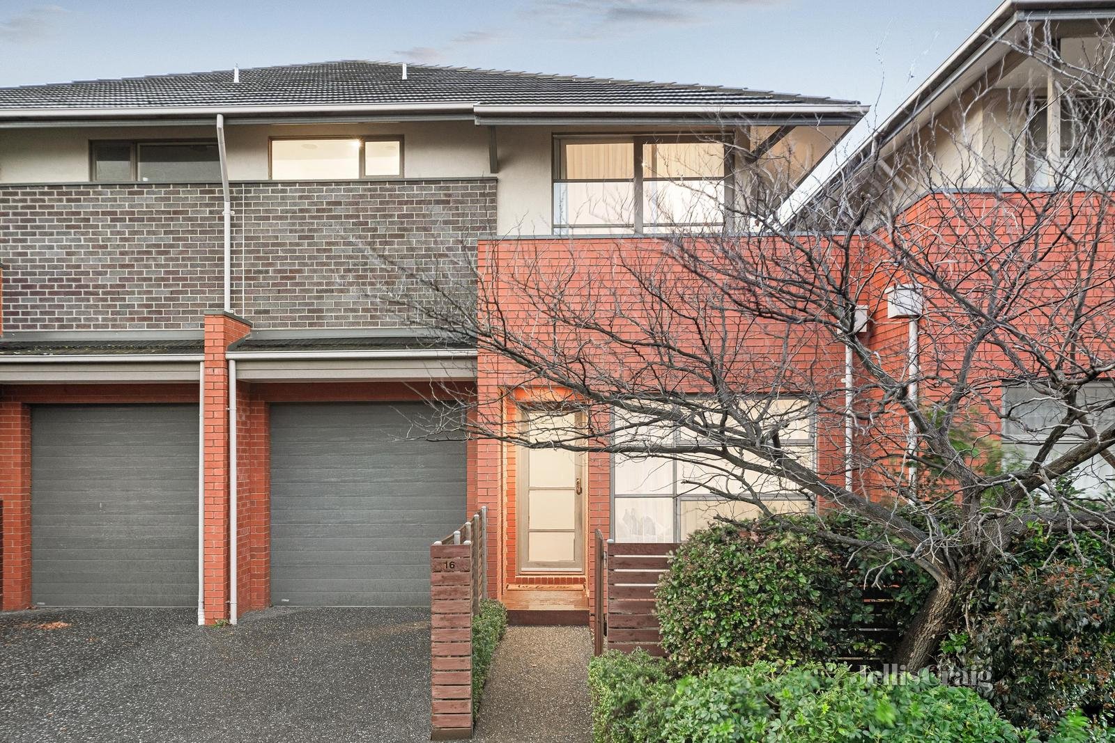 16/9-11 Manikato Avenue, Mordialloc image 1