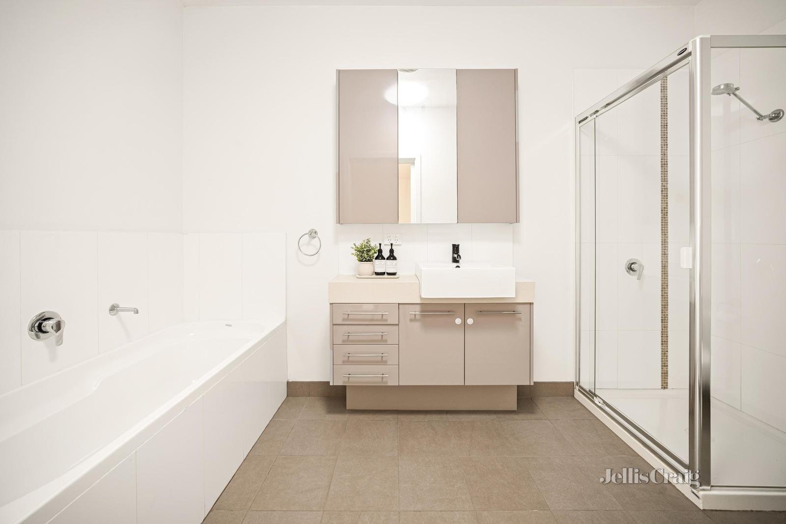 16/9-11 Manikato Avenue, Mordialloc image 10