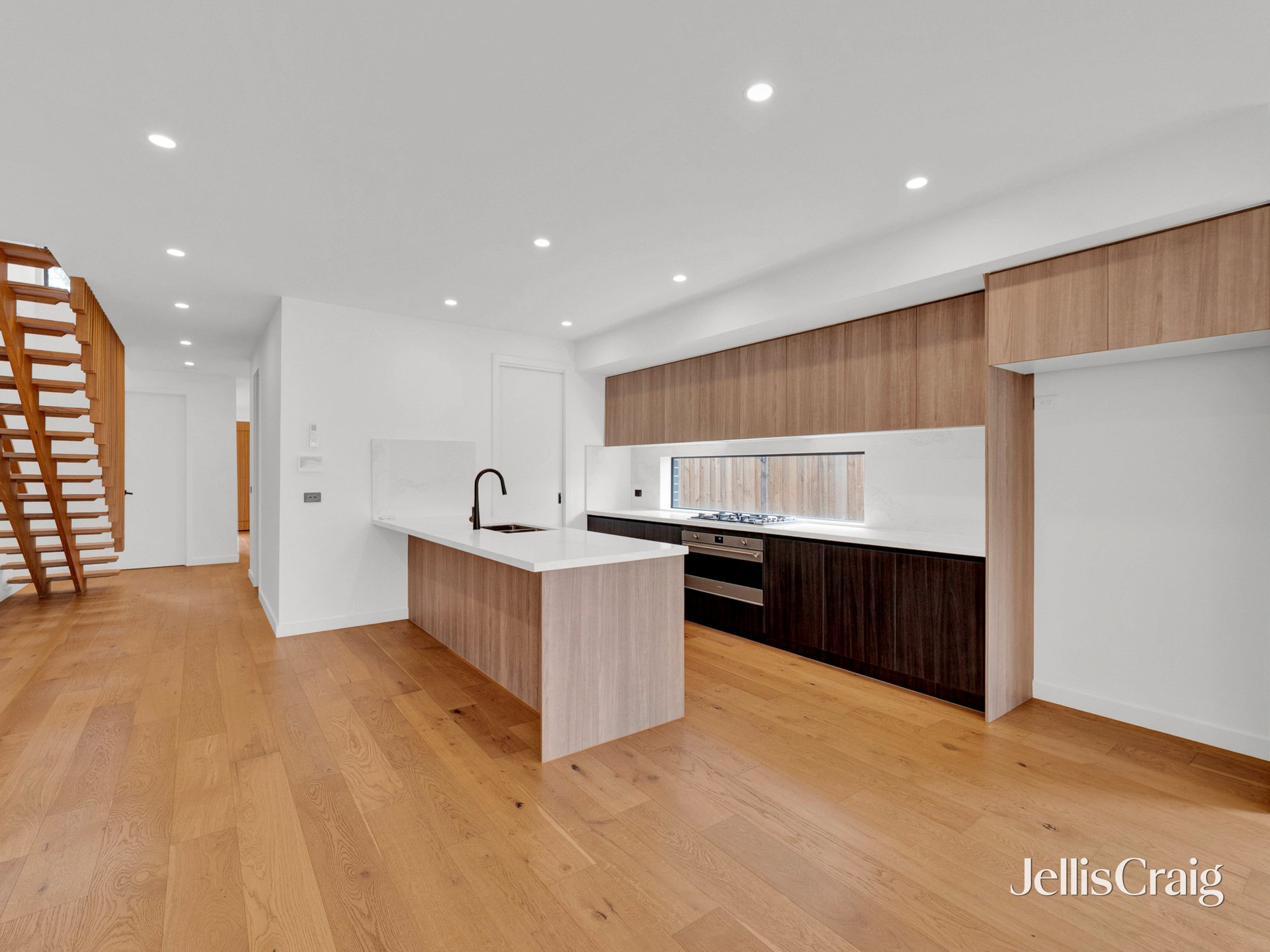 1/69 Beatty Street, Ivanhoe image 2