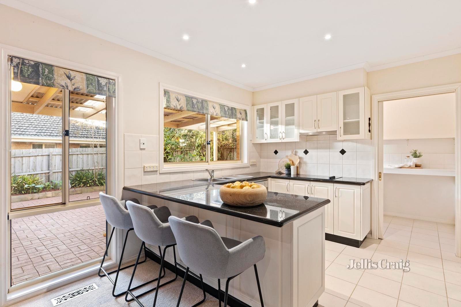 1/69 Mount Dandenong Road, Croydon image 4