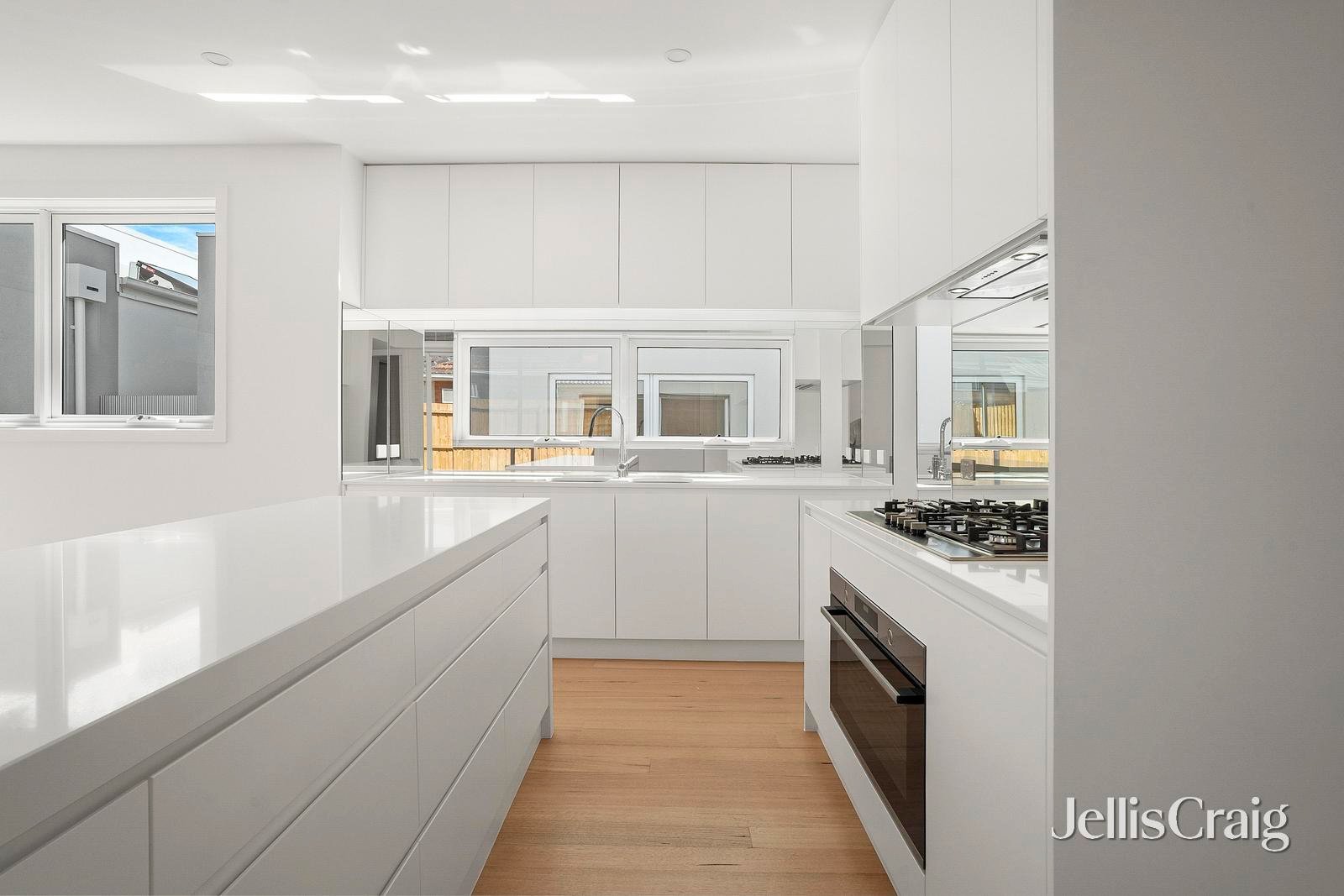 1/69 Park Crescent, Williamstown North image 3