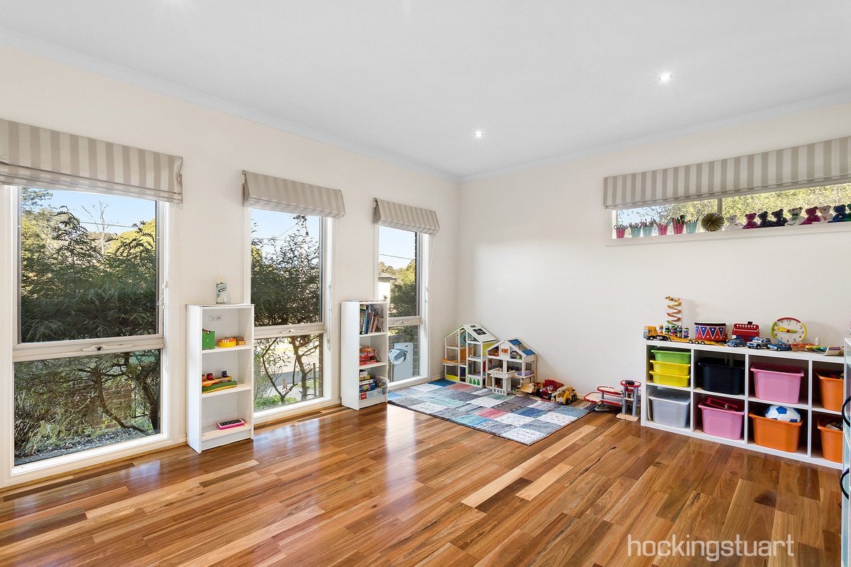 1/69 Russell Crescent, Doncaster East image 6