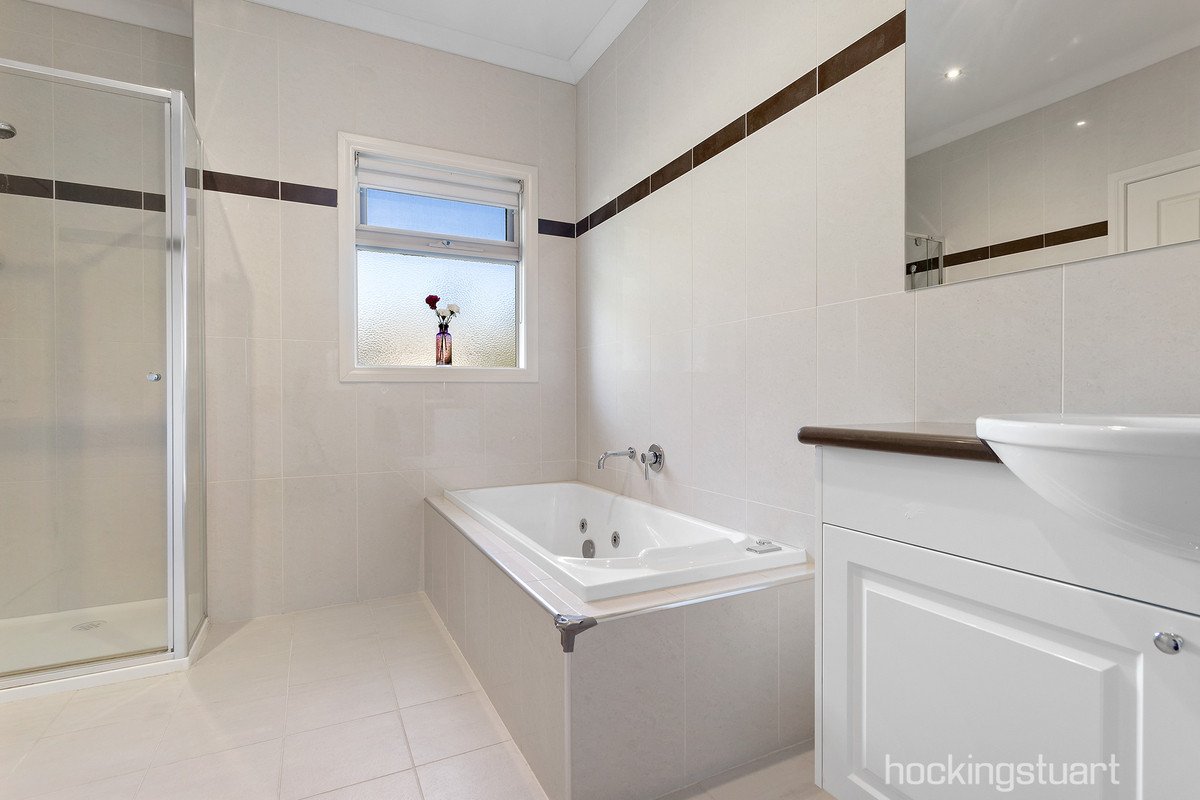 1/69 Russell Crescent, Doncaster East image 8