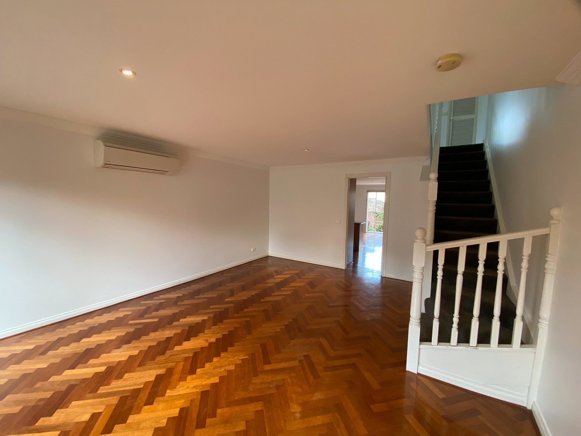 1/692 Burwood Road, Hawthorn&nbsp;East image 4