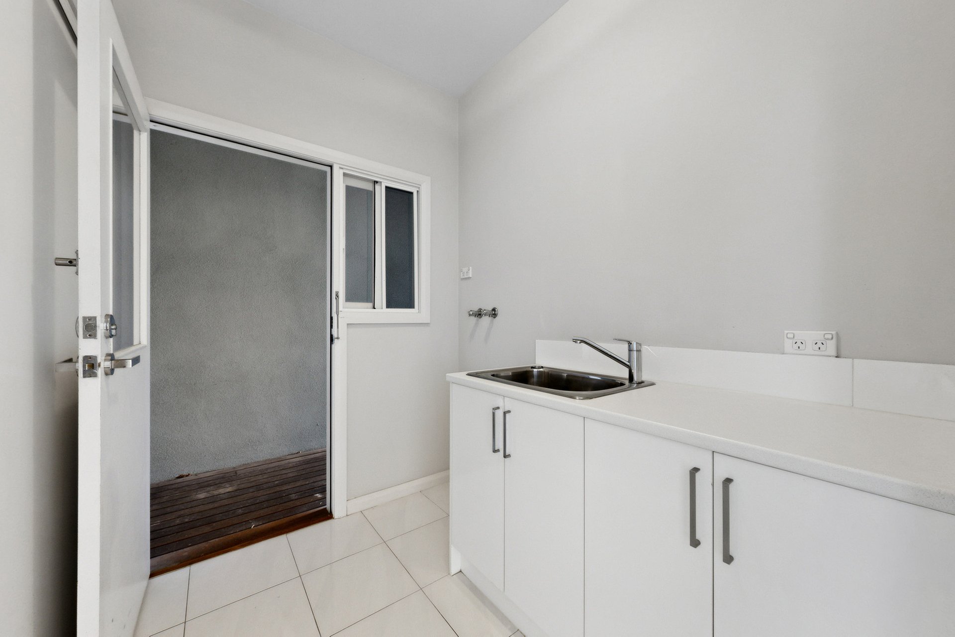 16A Edmanson Avenue, Brighton image 13