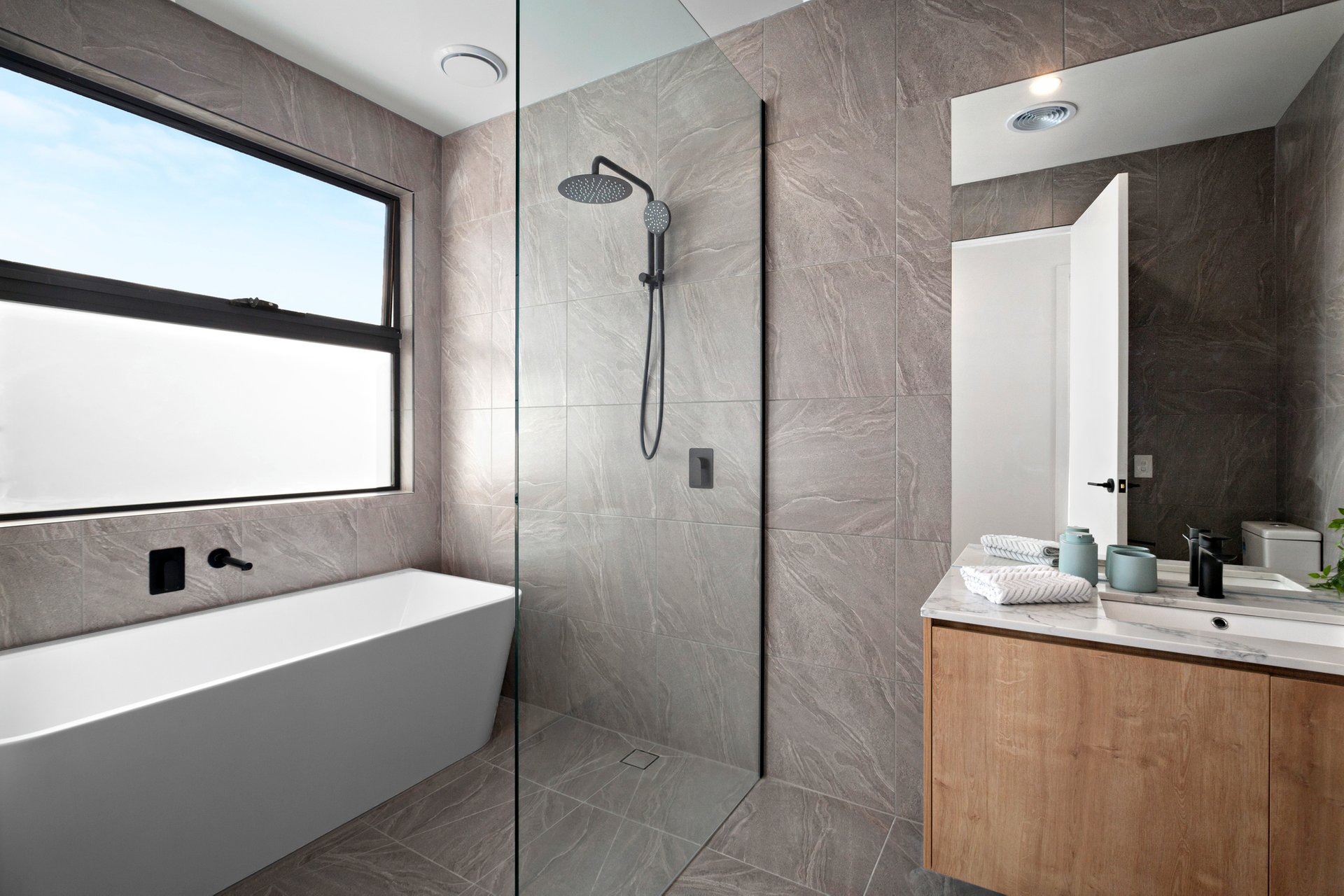 Property Gallery Thumbnail 7