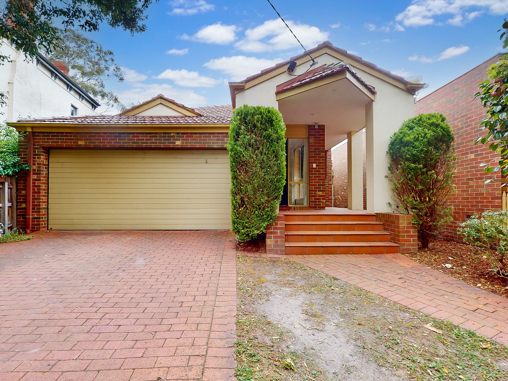 16A Gordon Crescent, Blackburn image 1