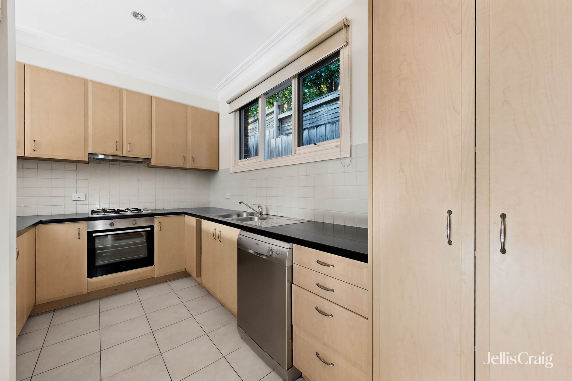 16A Mangan Street, Balwyn image 5