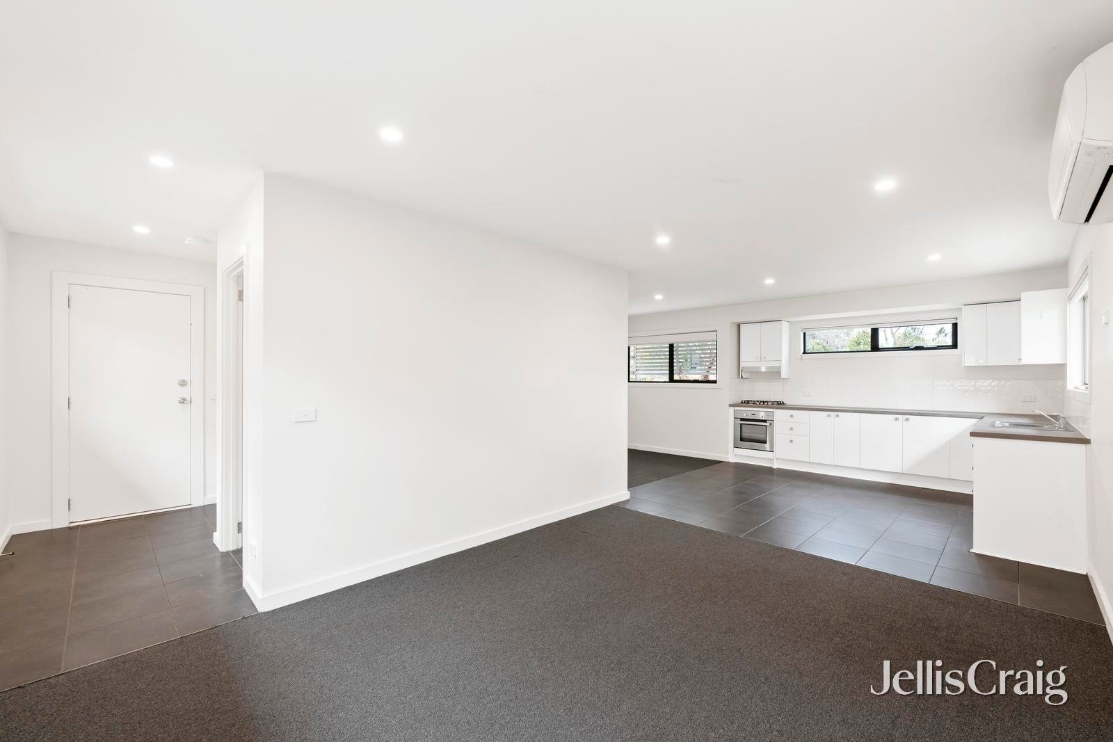 16a Ross Pincott Drive, Mooroolbark image 2