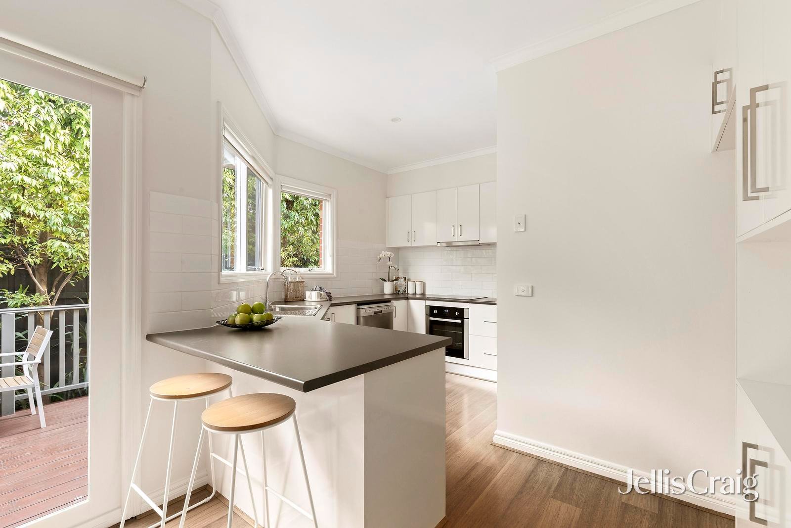 16a St Kinnord Street, Aberfeldie image 5