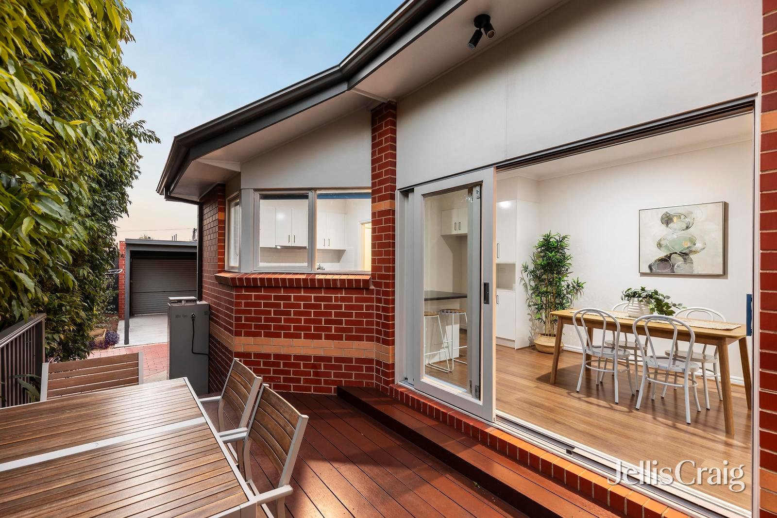 16a St Kinnord Street, Aberfeldie image 12