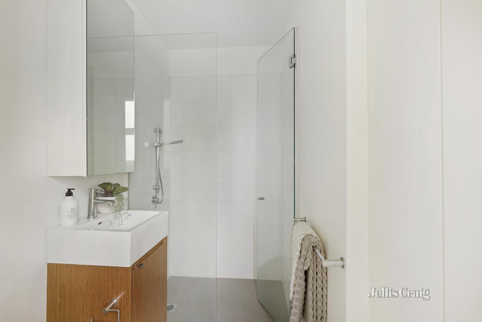 16A Stables Lane, South Yarra image 4