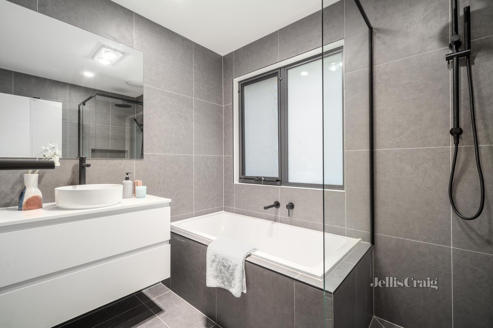 16A Sunray Court, Croydon image 11
