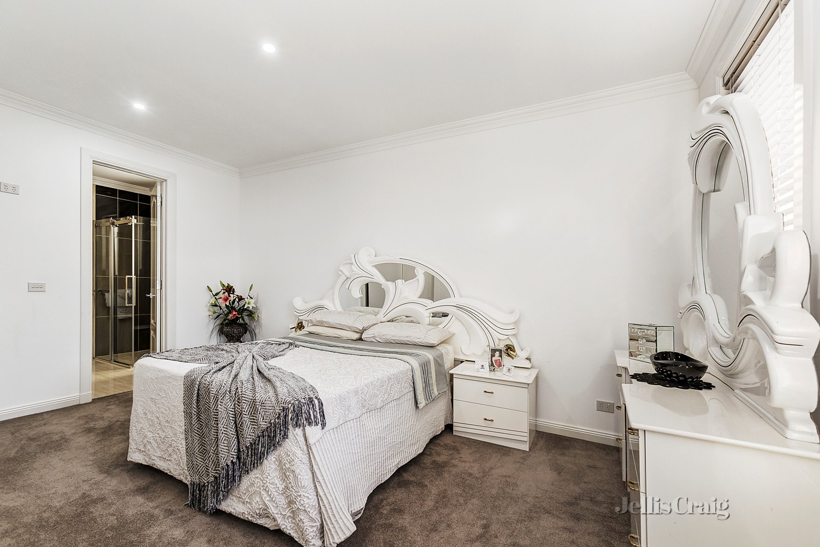 16a Yarraleen Place, Bulleen image 6