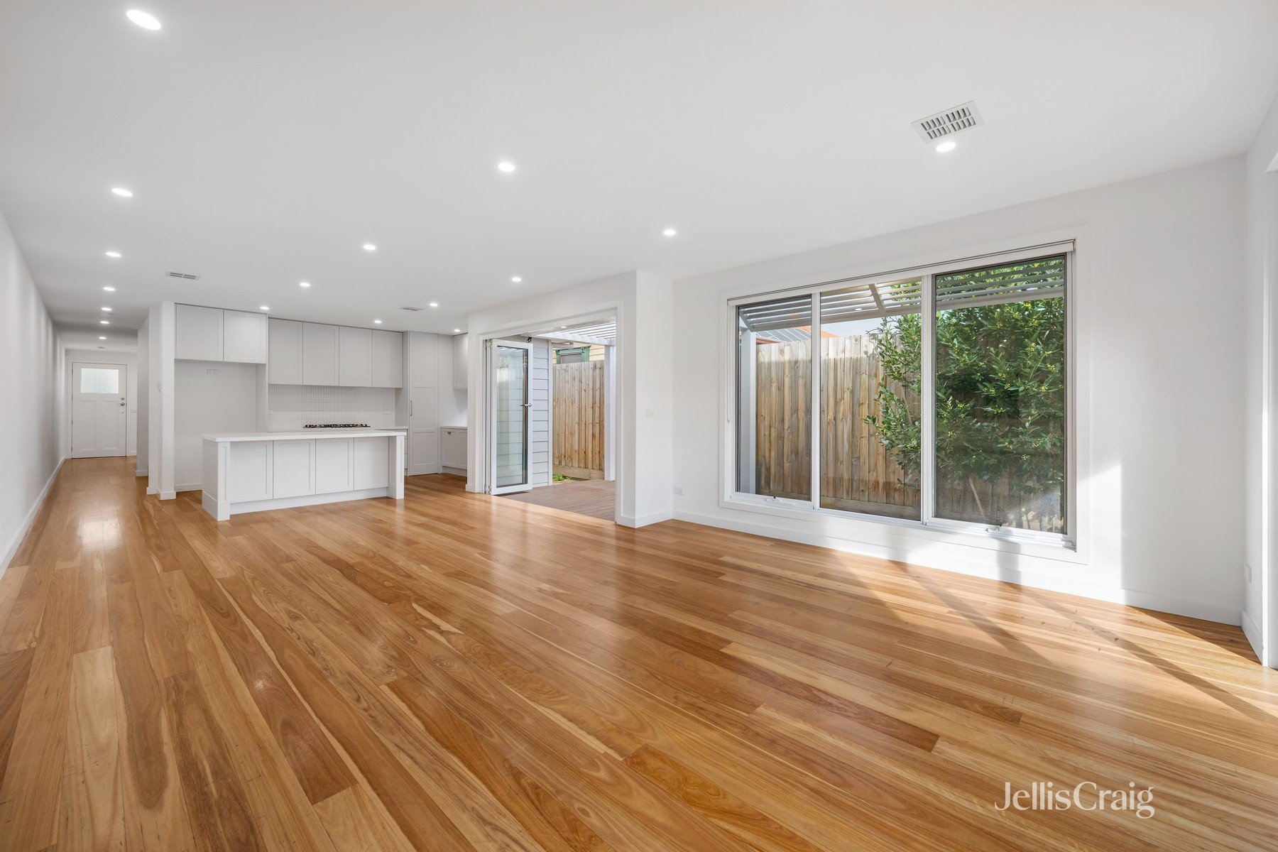 16B Avondale Road, Preston image 2