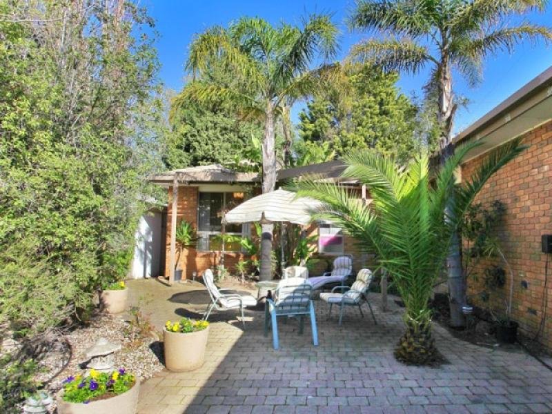 16B Dickens Street, Elwood image 4