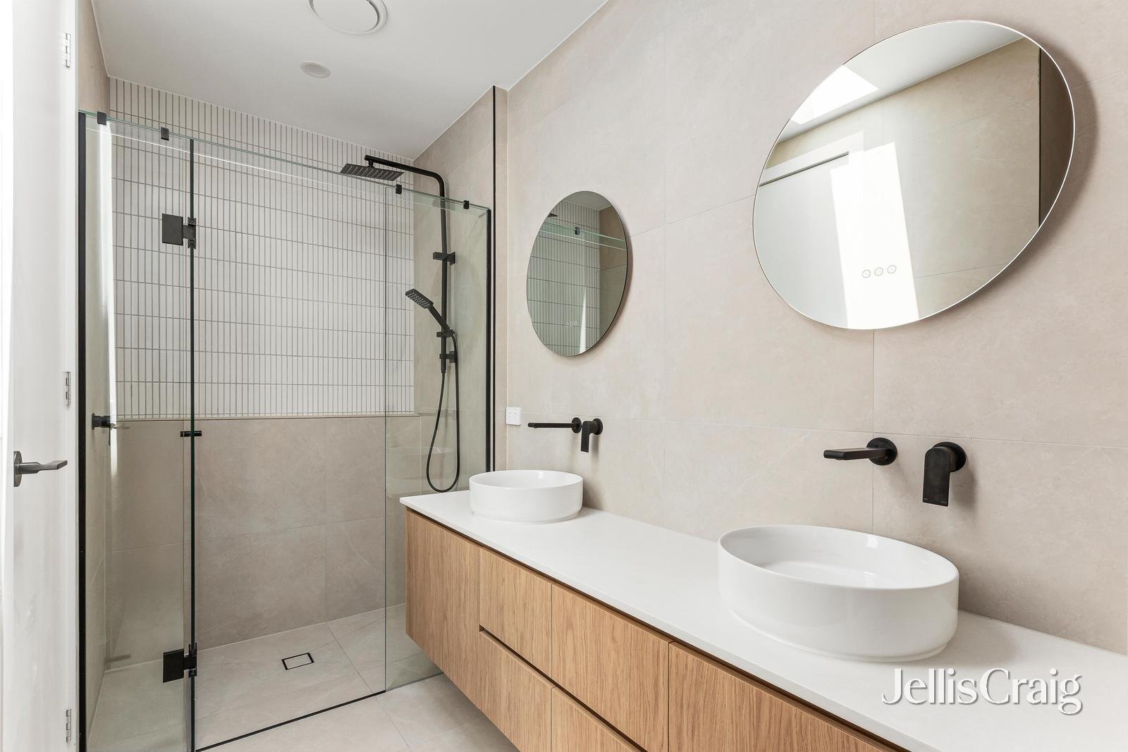 16B Rosshire Road, Newport image 12