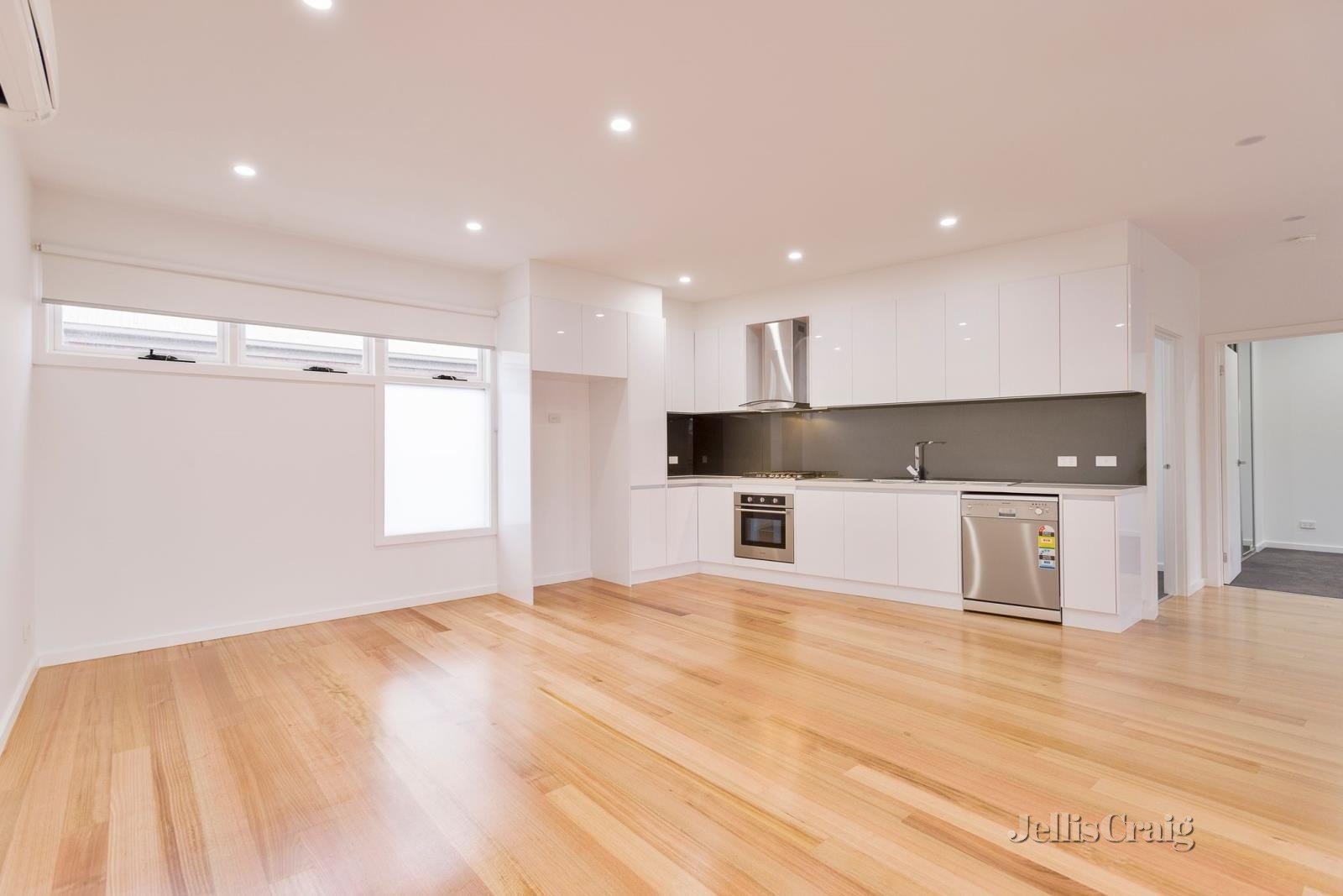 16B Ryan Street, Brunswick East image 4