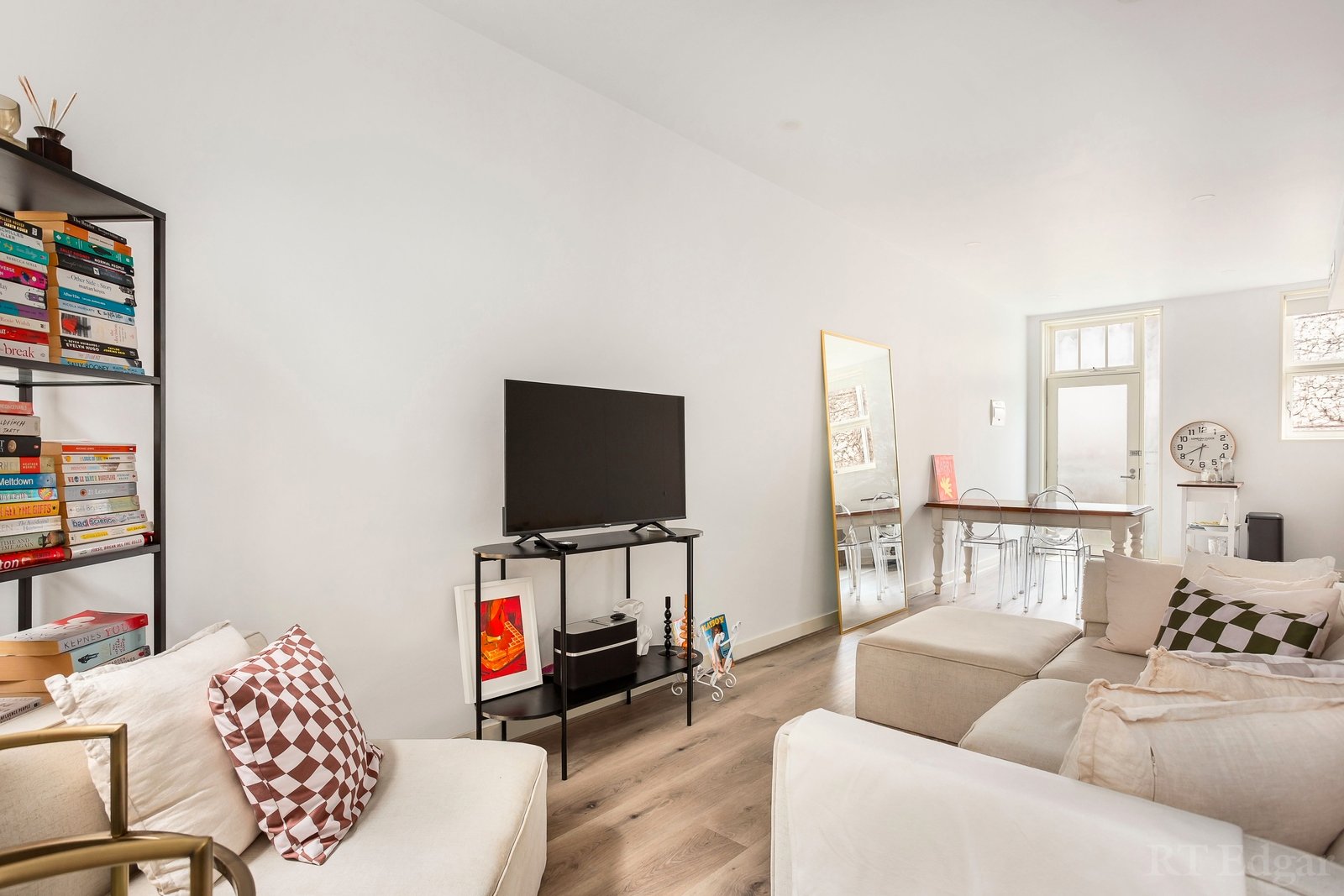 Property Gallery Thumbnail 2