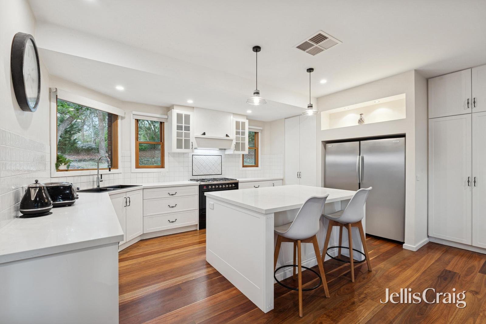17-19 Delatite Court, Warrandyte South image 8