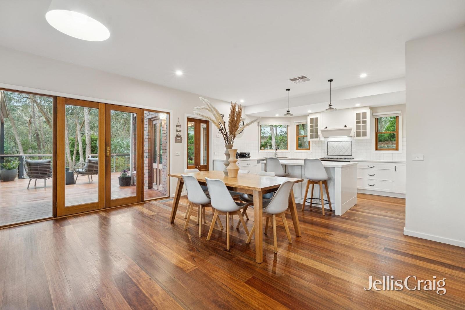 17-19 Delatite Court, Warrandyte South image 9