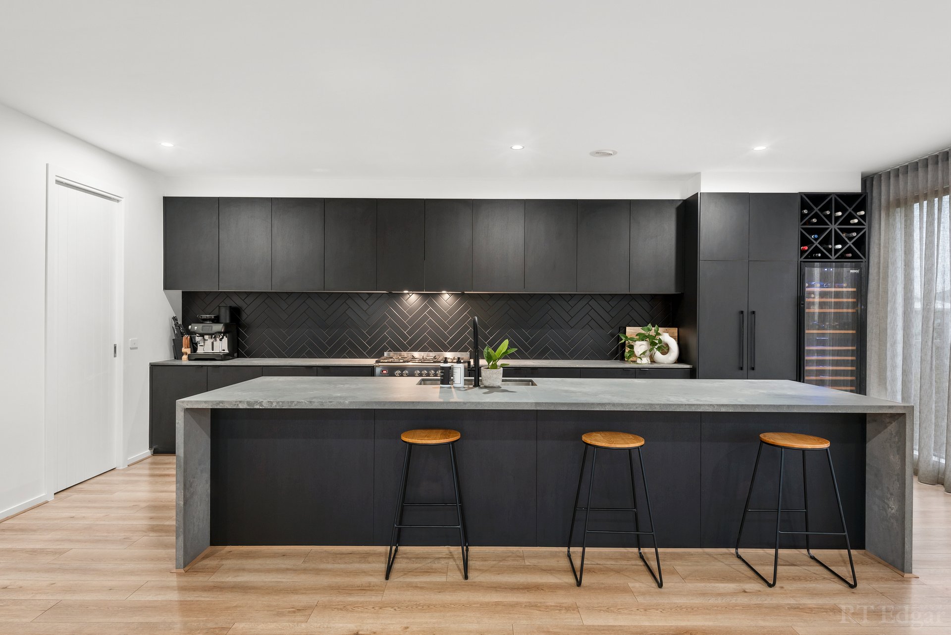 Property Gallery Thumbnail 10
