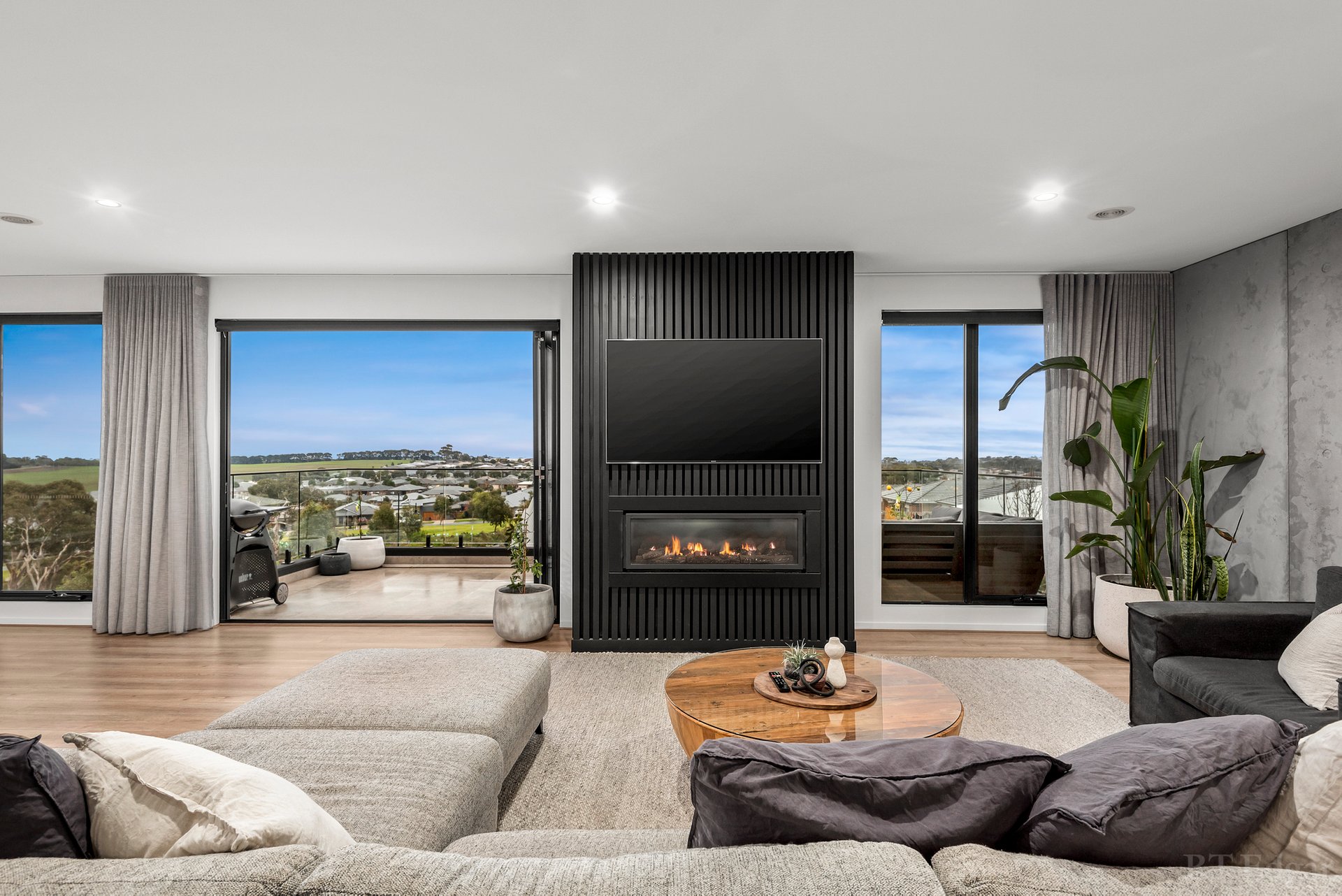 Property Gallery Thumbnail 15
