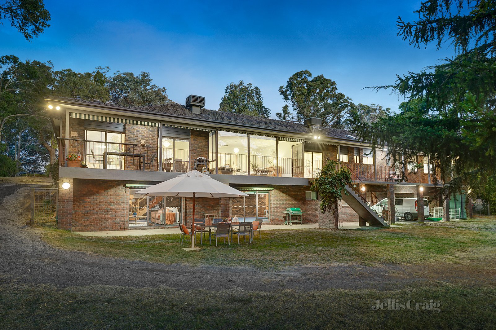 17-19 Pound Road, Warrandyte image 9