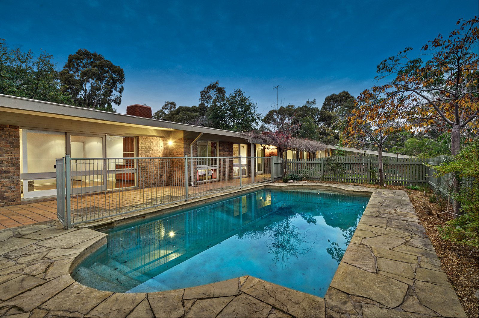 17-19 St Georges Avenue, Templestowe image 1