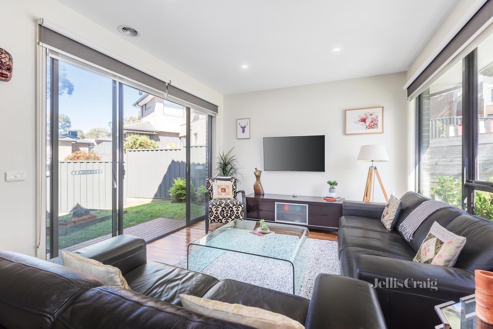 1/7-8 Seaton Court, Mount Waverley image 3