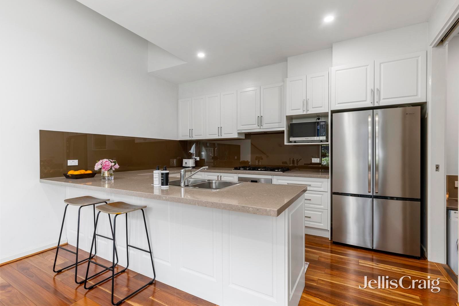 1/7-8 Seaton Court, Mount Waverley image 3