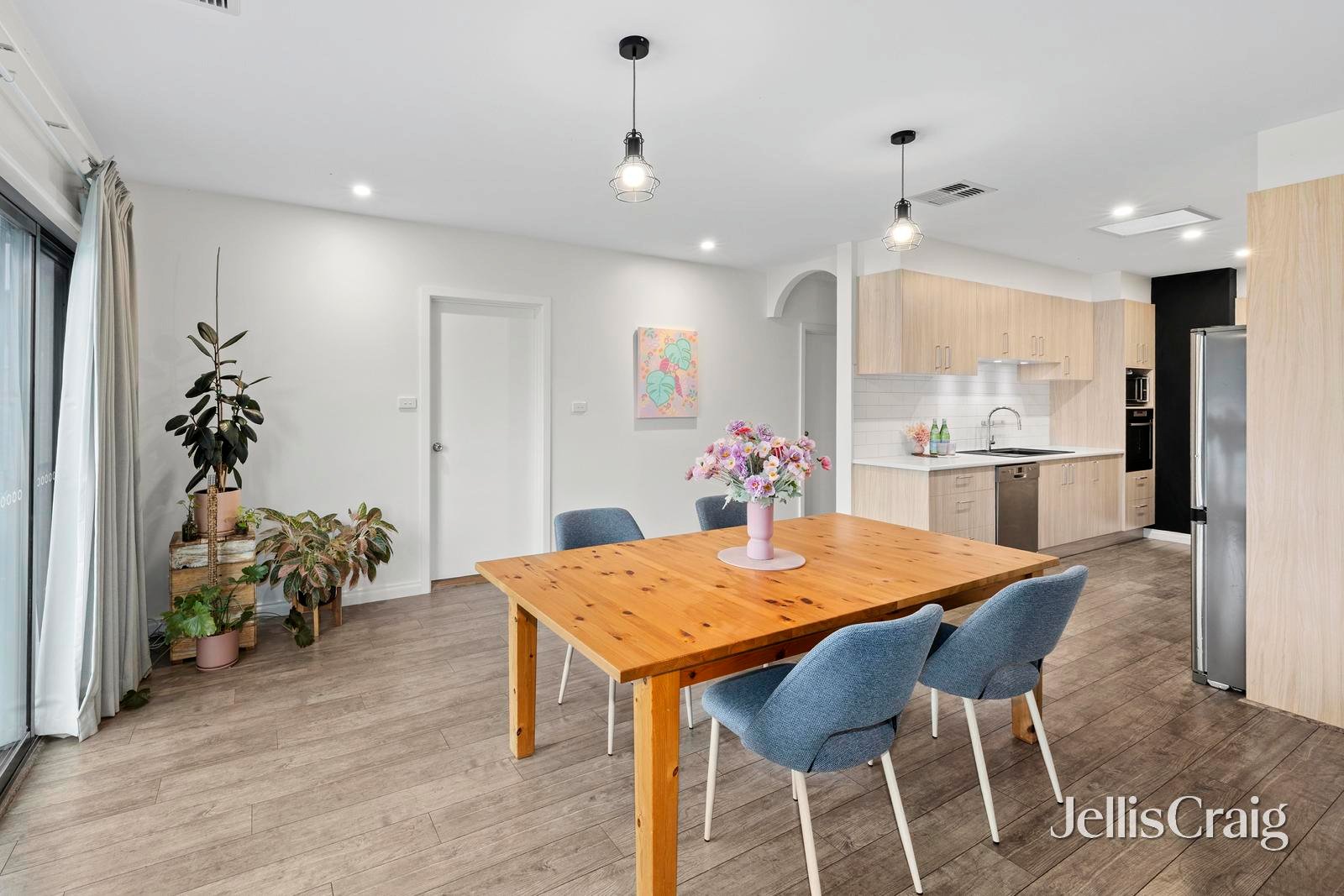 17 Adrienne Crescent, Mount&nbsp;Waverley image 6