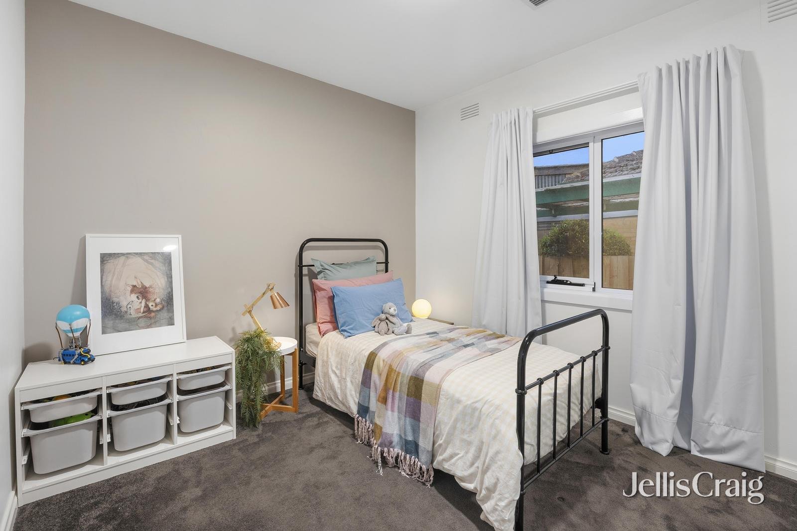 17 Adrienne Crescent, Mount&nbsp;Waverley image 11