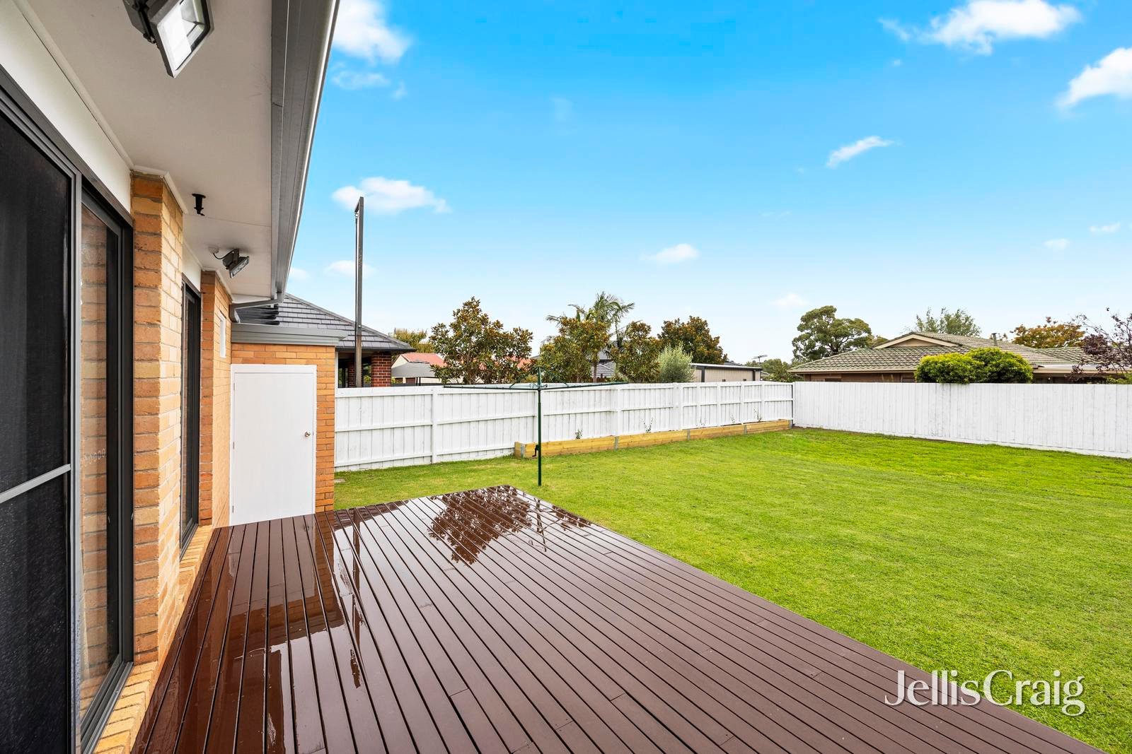 17 Adrienne Crescent, Mount&nbsp;Waverley image 14